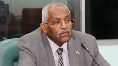 وفاة وزير سوداني في فندق بمصر