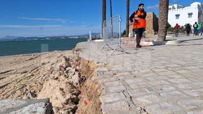 الحمامات : انزلاقات خطيرة قبالة البرج الأثري.. وتأخّر التدخل يثير فزع الأهالي !!‎