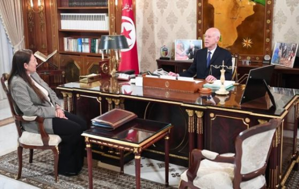 رئيس الجمهورية يدعو البنوك العمومية الى أن تقوم بدورها الوطني