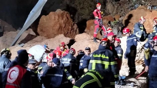 4 وفيات من عائلة واحدة و13 جريحا في حادث إنزلاق التربة بالجزائر