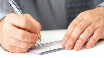 تطور آليات الدفع عبر الجوال وتراجع قياسي للشيكات في 2025