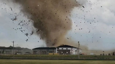 إعصار بيريل يضرب ولاية تكساس الأمريكية ويُسفر عن مقتل 3 أشخاص