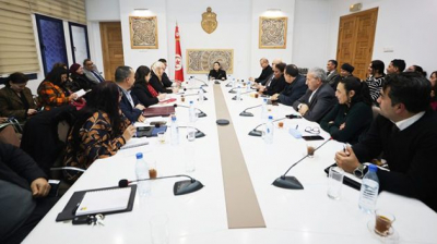 وزيرة الثقافة تؤكد على أهمية التشاور بين المؤسسات الراجعة لها بالنظر