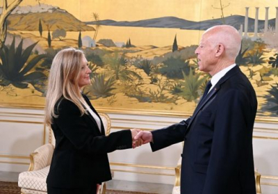 رئيس الدّولة يستقبل سفيرة بريطانيا المنتهية مهامها