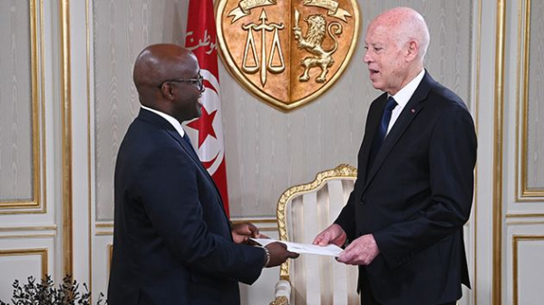 رئيس الجمهورية يتلقّى رسالة خطّية من رئيس جمهورية رواندا