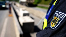 ألمانيا: جرحى جراء تفجير شاب لعبوات نارية داخل قطار سريع