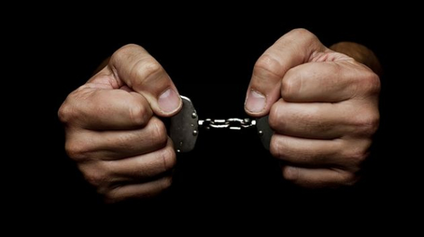 المنستير: القبض على عون ديوانة معزول من أجل التّحيّل وانتحال صفة